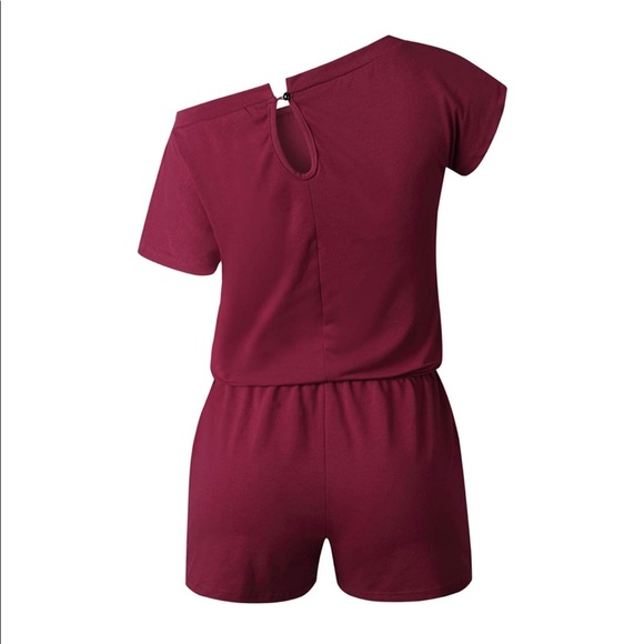 Red Off Shoulder Pockets Tee Material Short Sleeve Romper - Picture 6 of 6